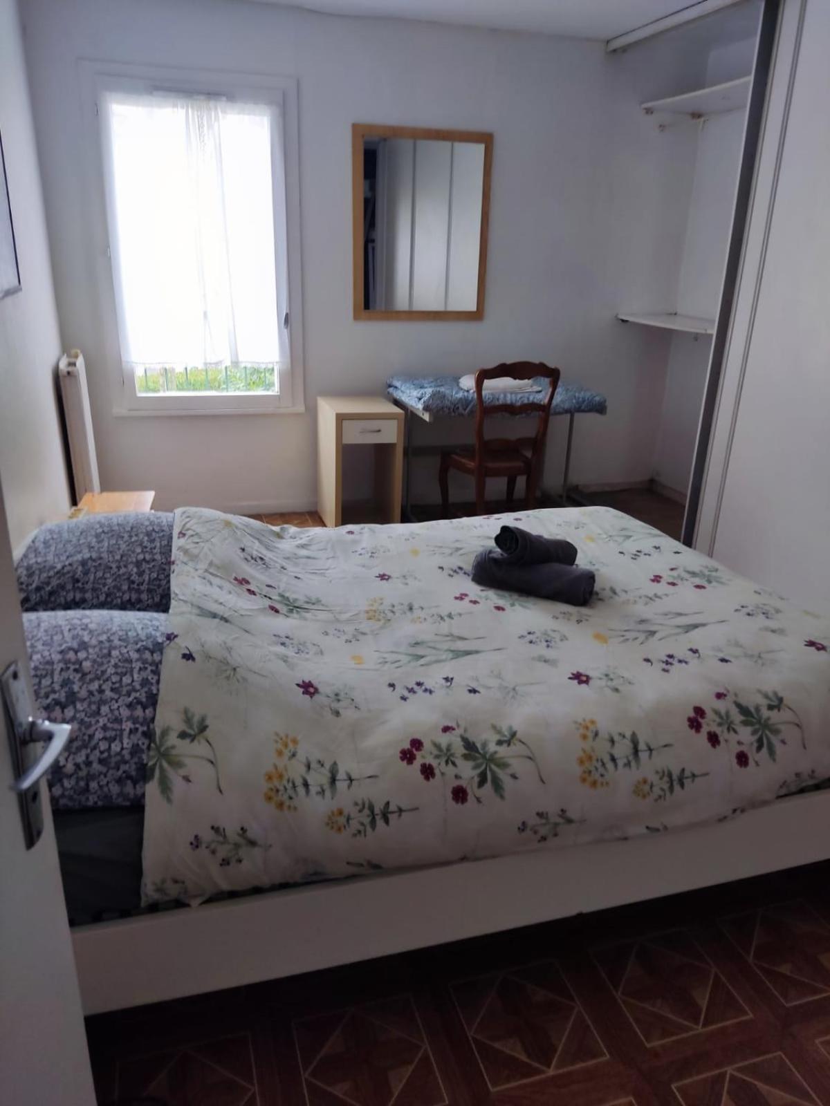 Maison De Ville 102M2 3 Chambres 蒙蒂尼勒布勒托讷 外观 照片